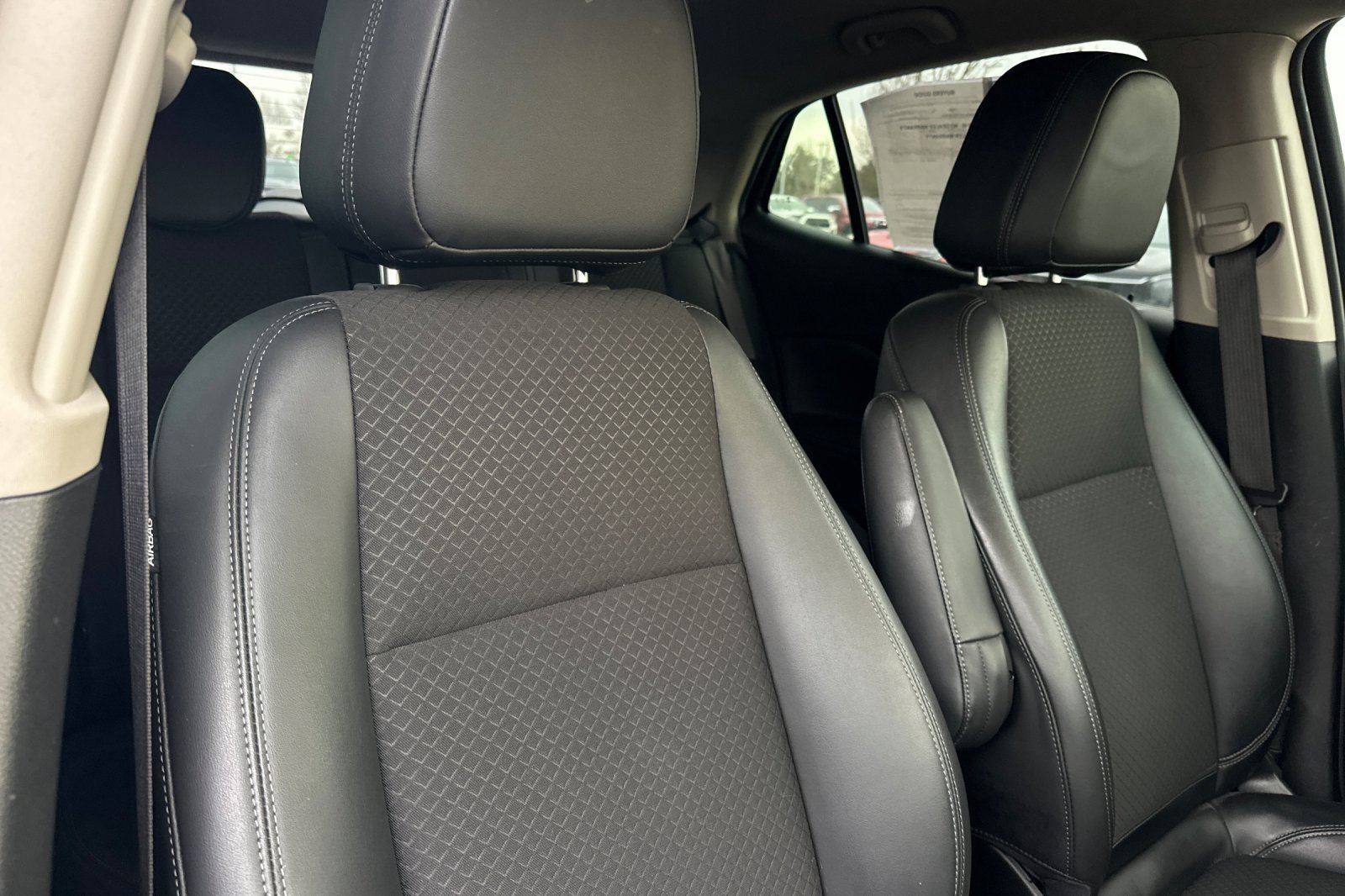 Used 2022 Buick Encore Preferred w/ Safety Package image 17