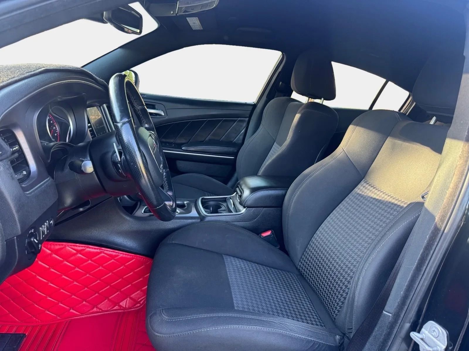 Used 2019 Dodge Charger R/T RWD image 9