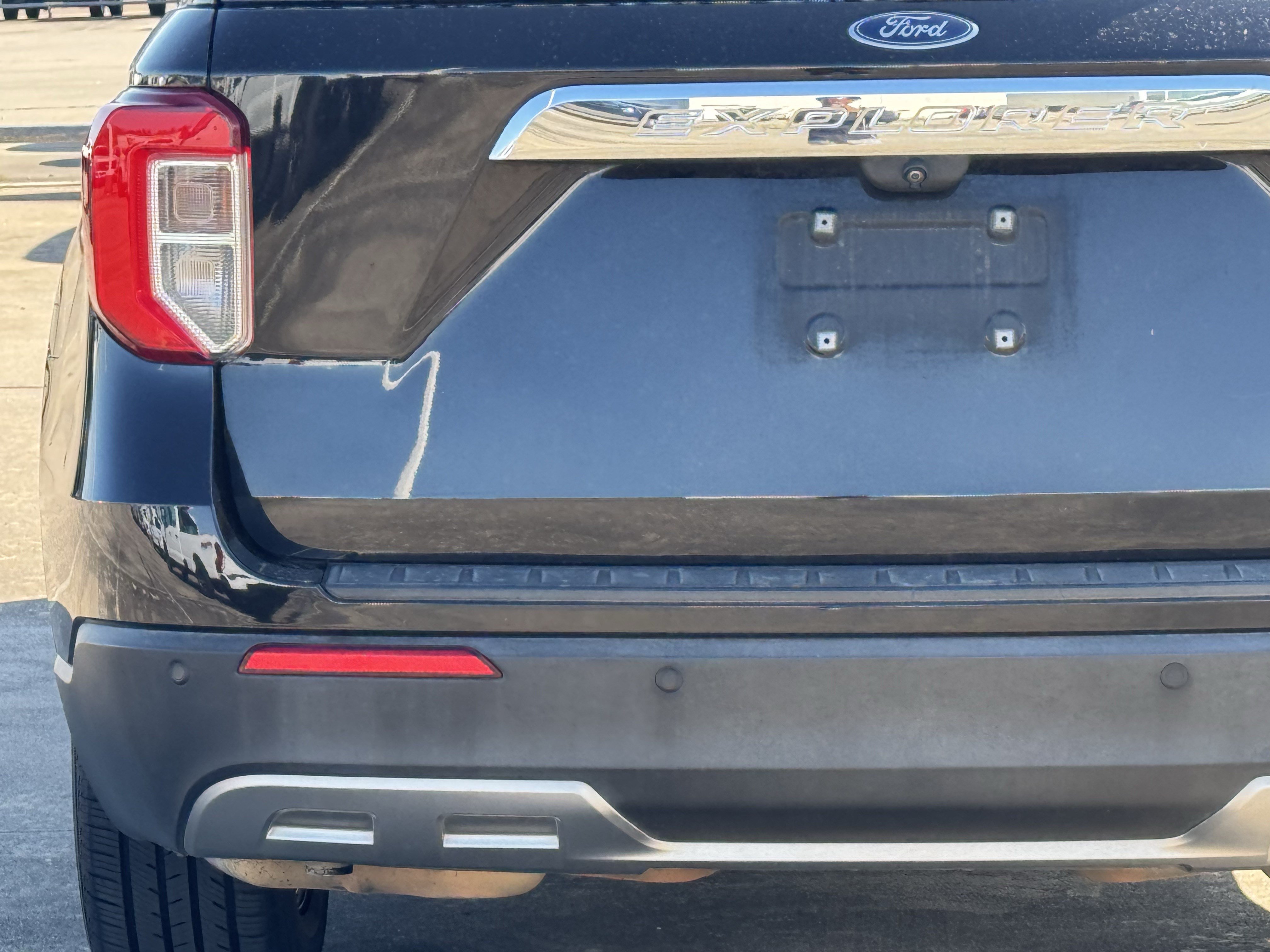 Used 2020 Ford Explorer XLT w/ Equipment Group 202A RWD image 10