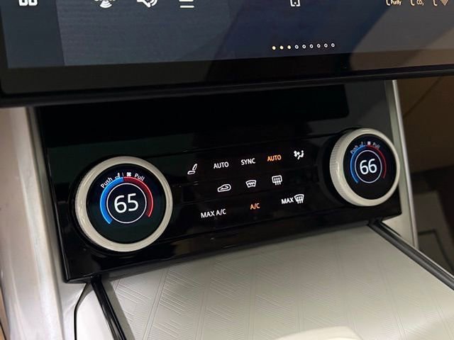 Used 2023 Land Rover Range Rover SV image 38