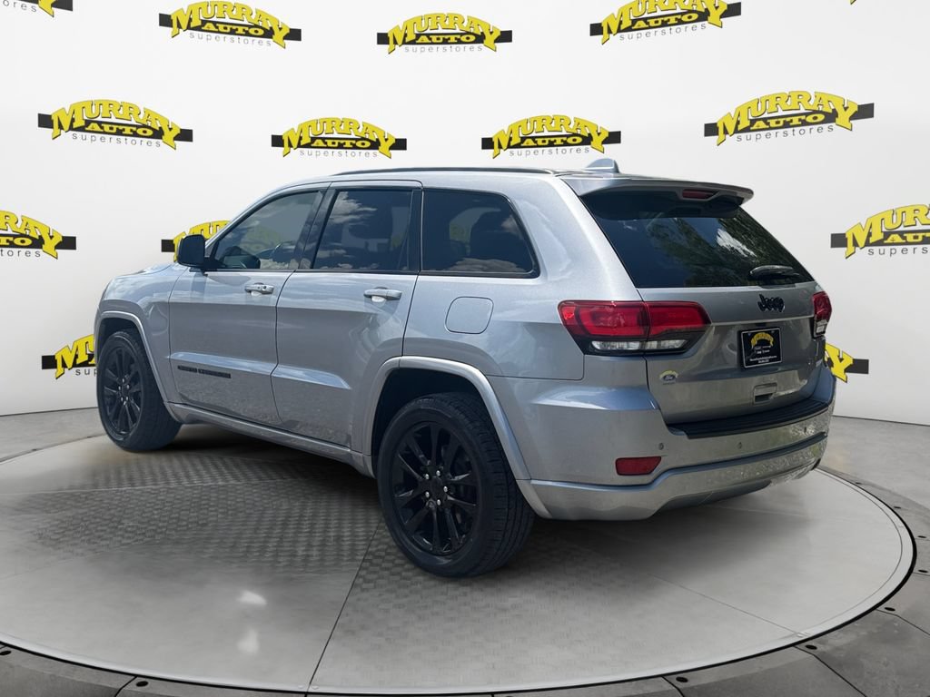 Used 2019 Jeep Grand Cherokee Altitude RWD image 3