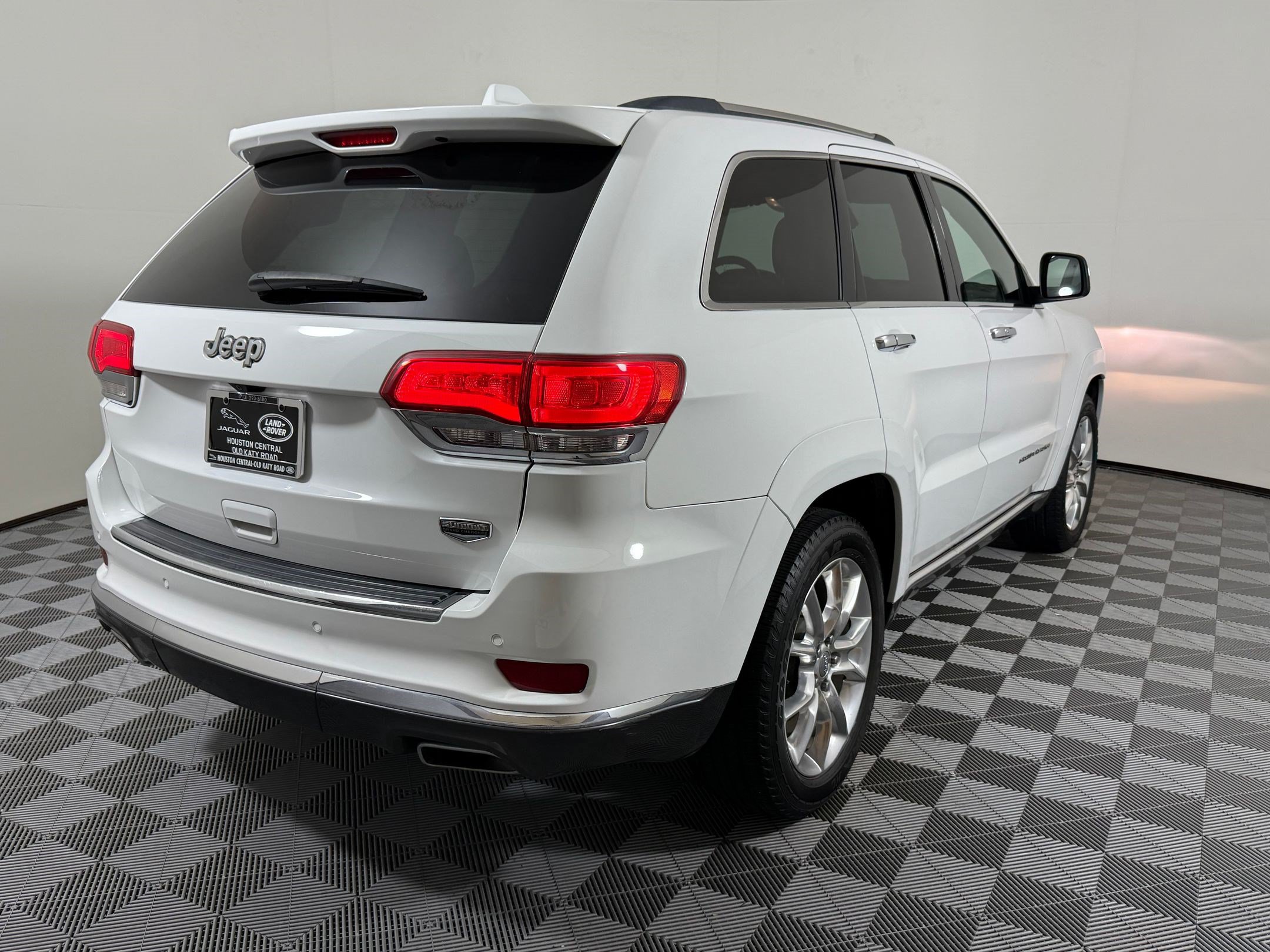 Used 2014 Jeep Grand Cherokee Summit RWD image 8