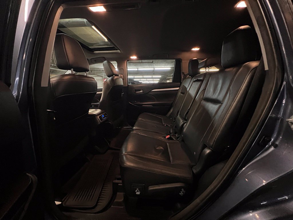 Used 2015 Toyota Highlander XLE AWD/4WD image 15