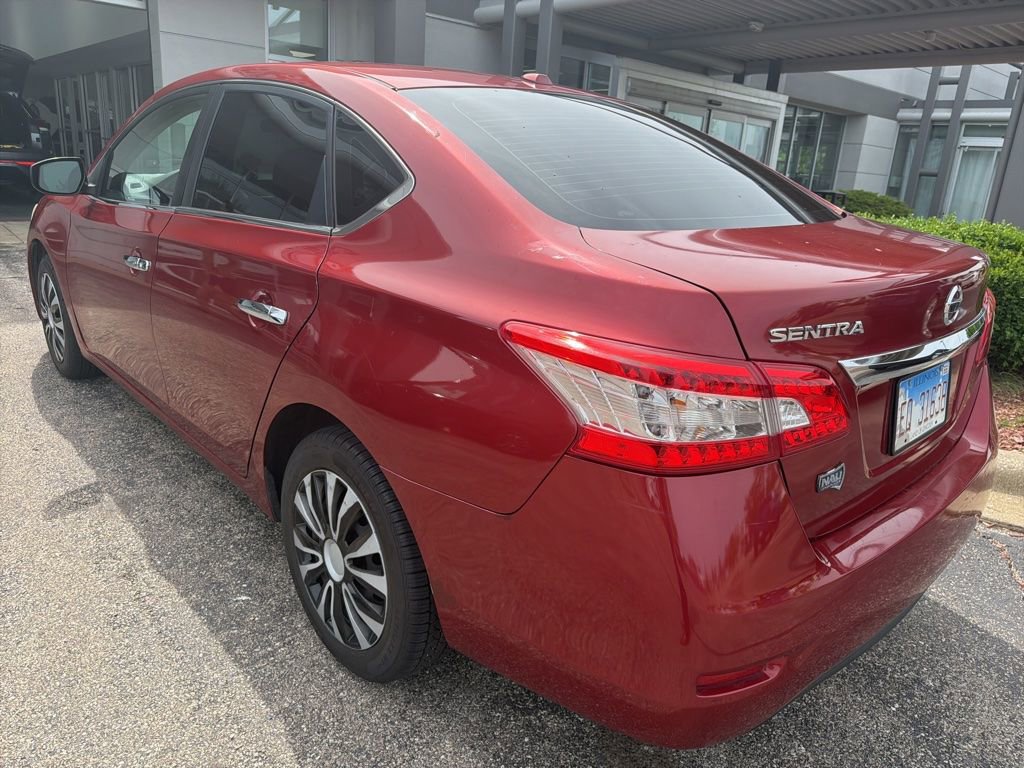 Used 2015 Nissan Sentra SV FWD image 2
