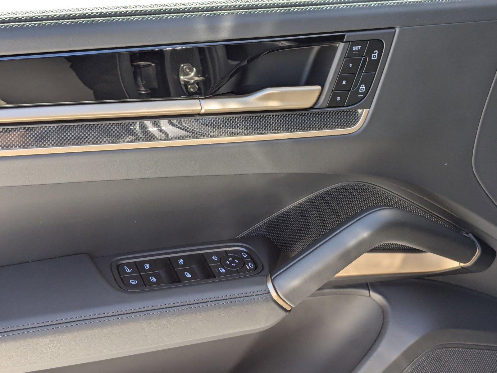 New 2025 Porsche Cayenne Turbo image 14