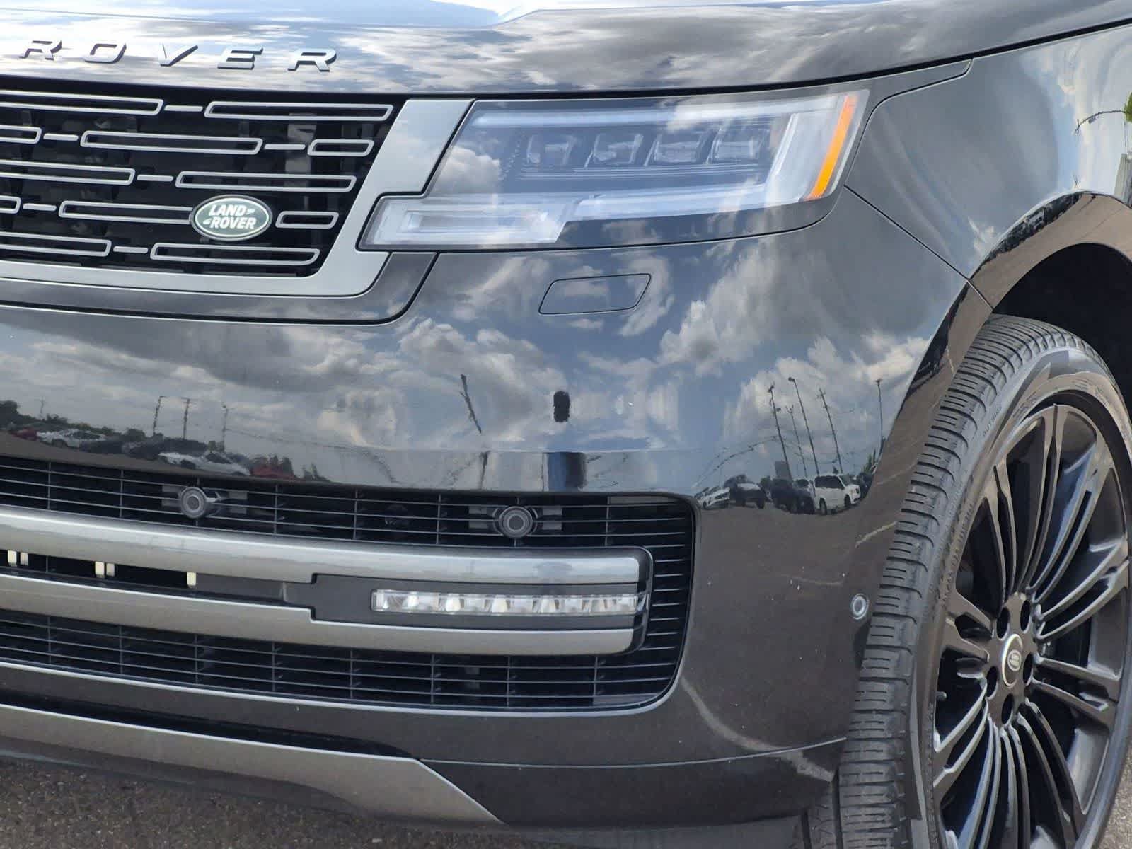 Certified 2023 Land Rover Range Rover First Edition AWD/4WD image 10