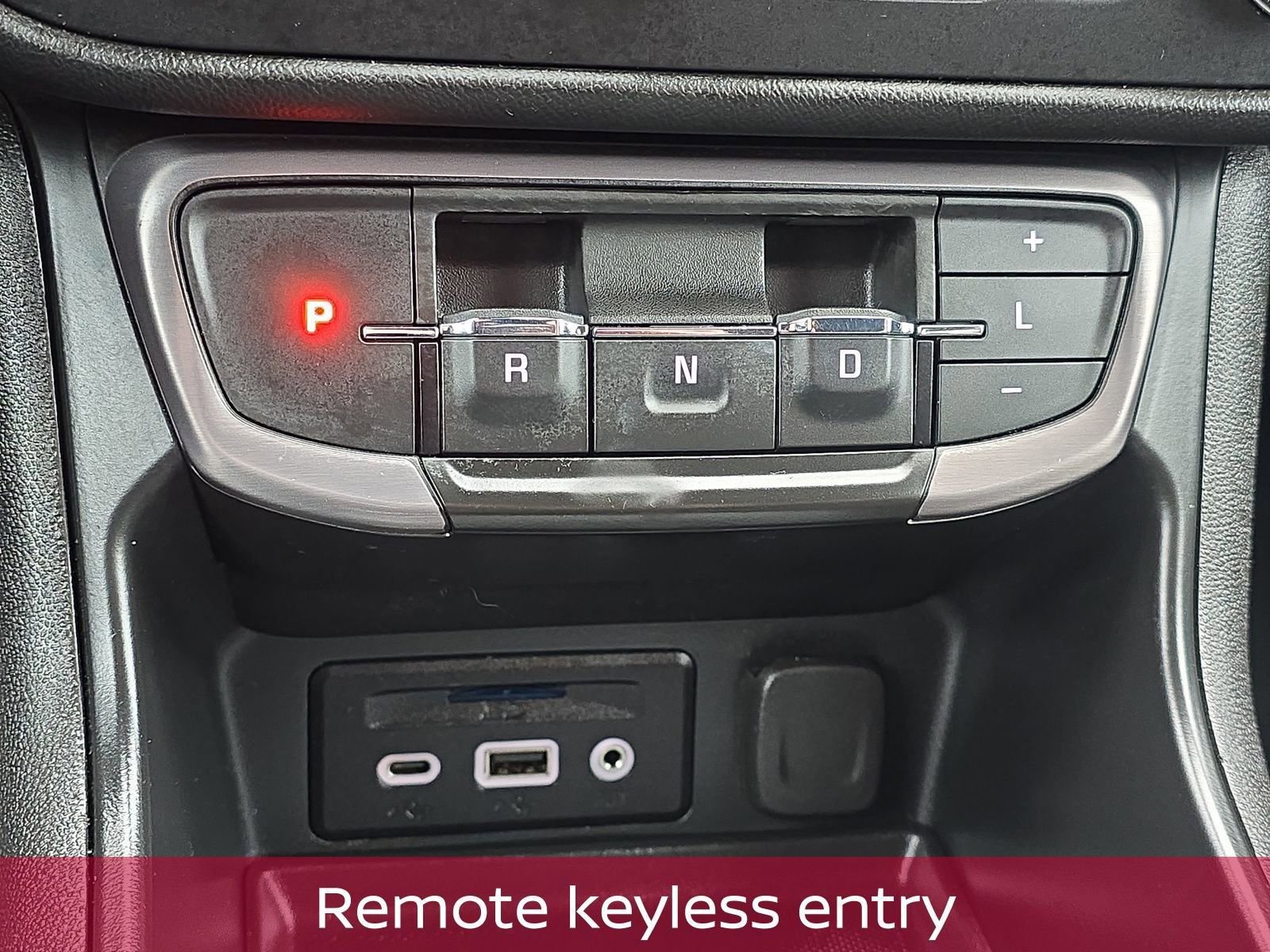 Used 2023 GMC Terrain AT4 image 34