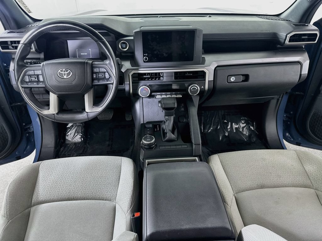 Used 2025 Toyota 4Runner SR5 AWD/4WD image 19