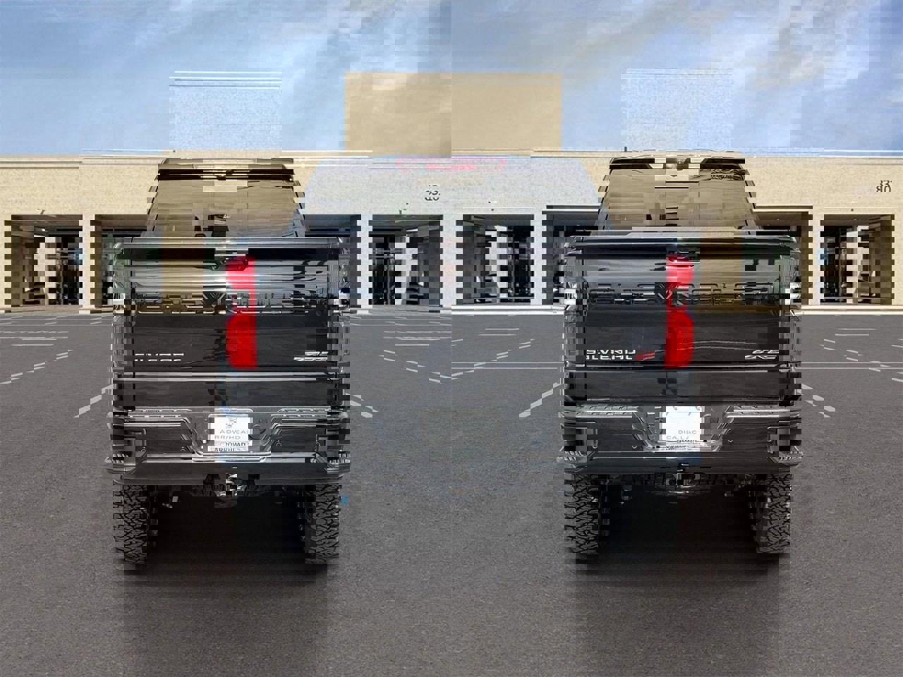 Used 2023 Chevrolet Silverado 1500 ZR2 w/ Technology Package image 6