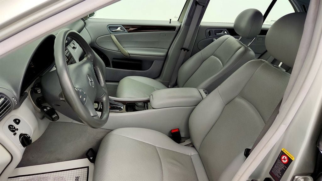 Used 2003 Mercedes-Benz C 240 Sedan image 19