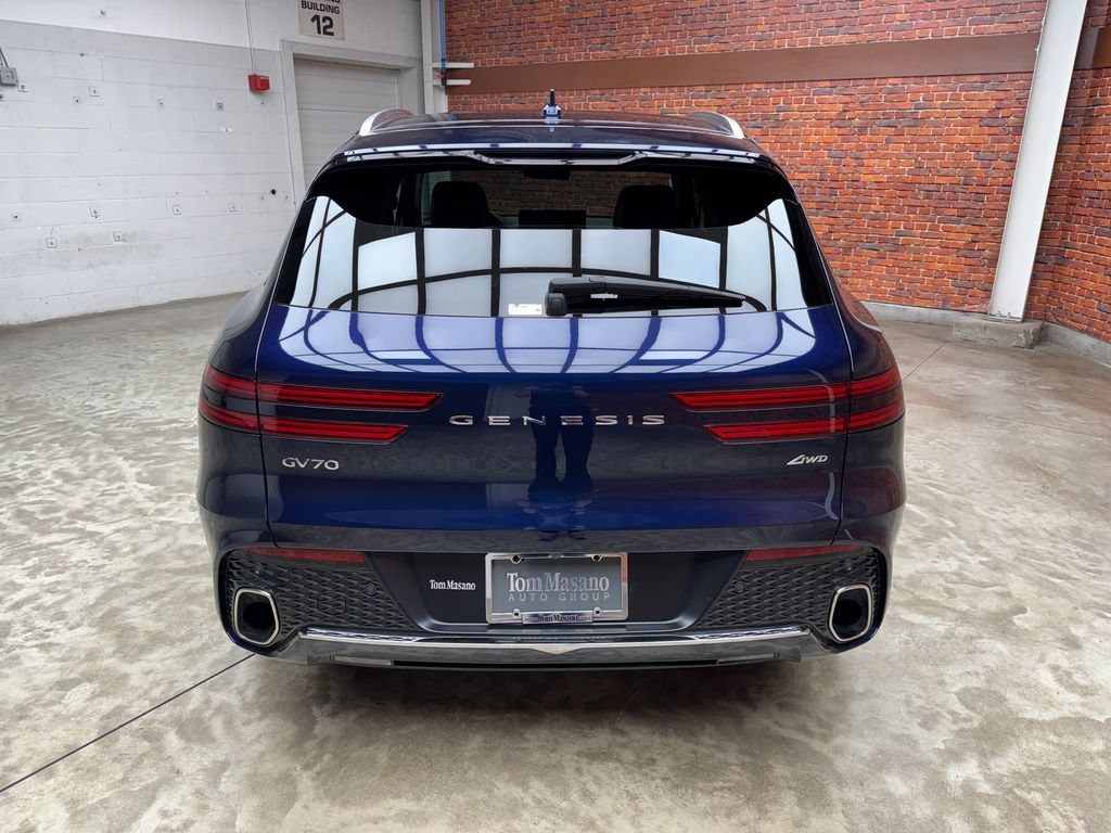 Used 2025 Genesis GV70 2.5T AWD/4WD image 3