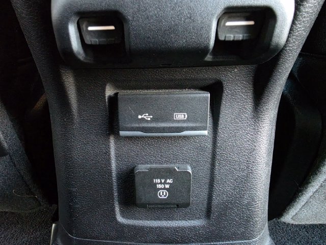 Used 2018 Jeep Wrangler Unlimited Rubicon AWD/4WD image 18