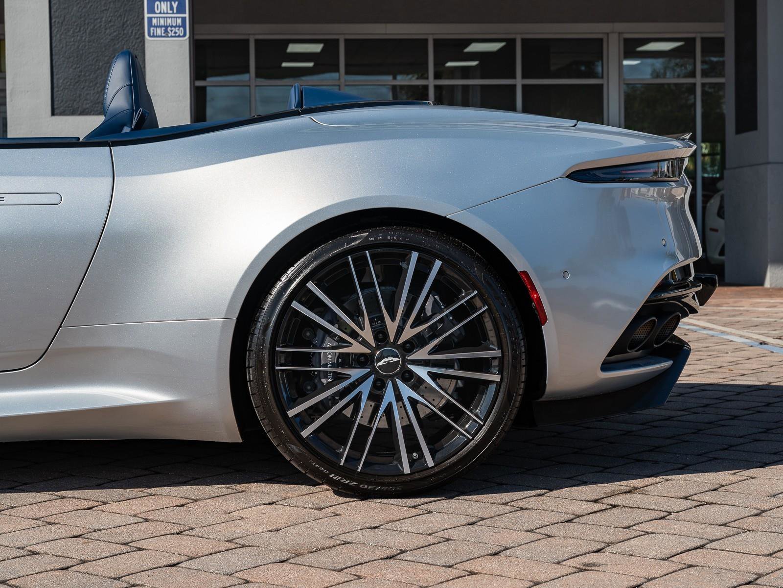 Used 2020 Aston Martin DBS Superleggera Volante image 25