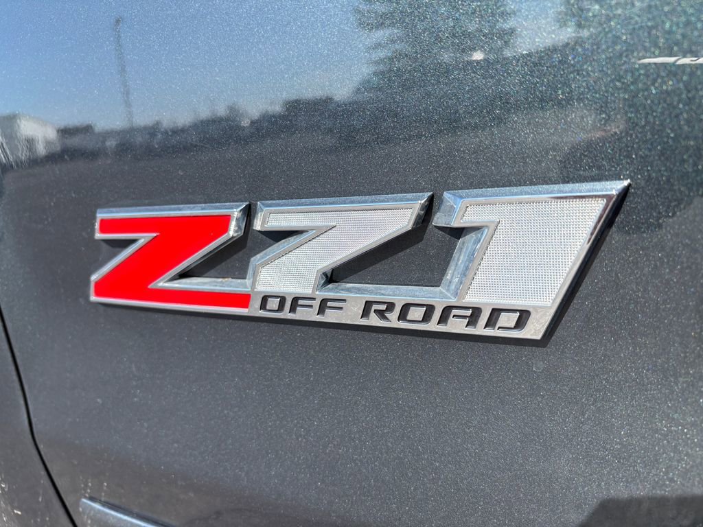 Used 2018 Chevrolet Silverado 1500 LT w/ All Star Edition image 11