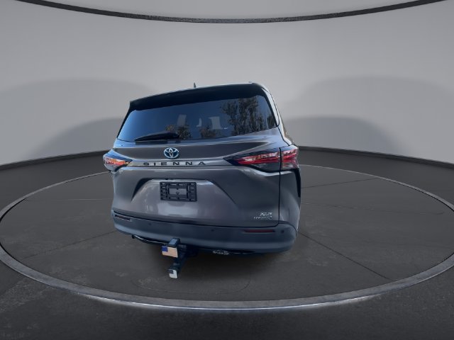 Used 2021 Toyota Sienna XLE FWD image 7