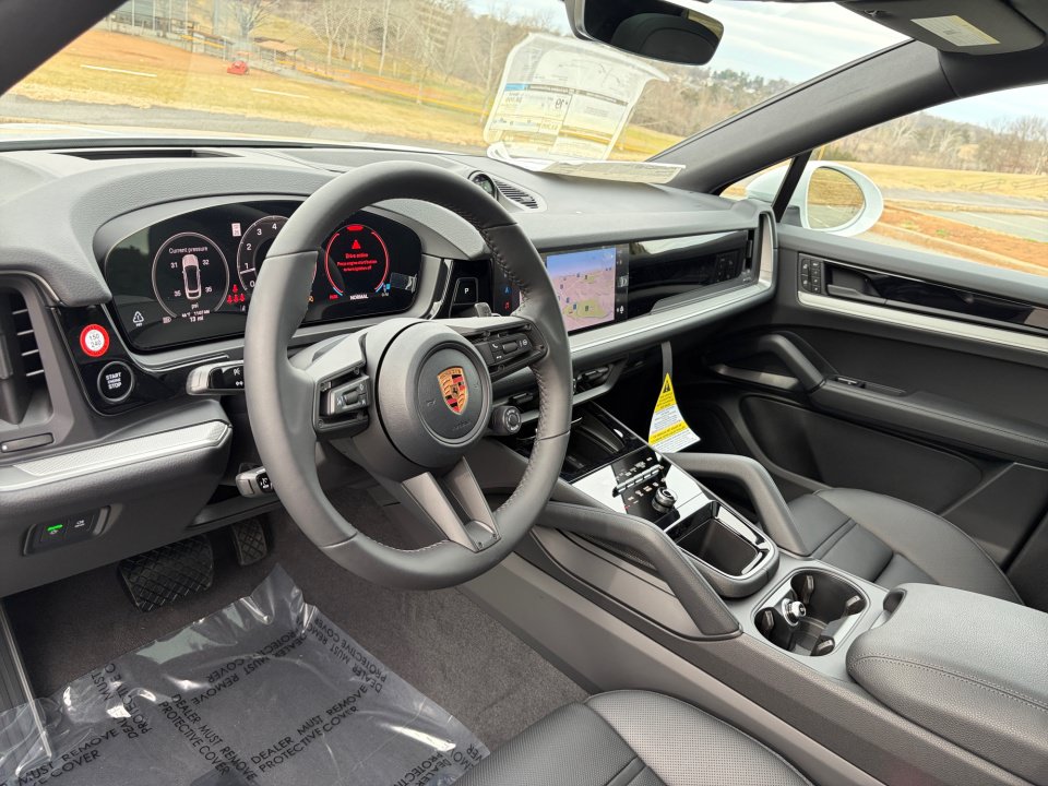 New 2026 Porsche Cayenne Coupe AWD/4WD image 15