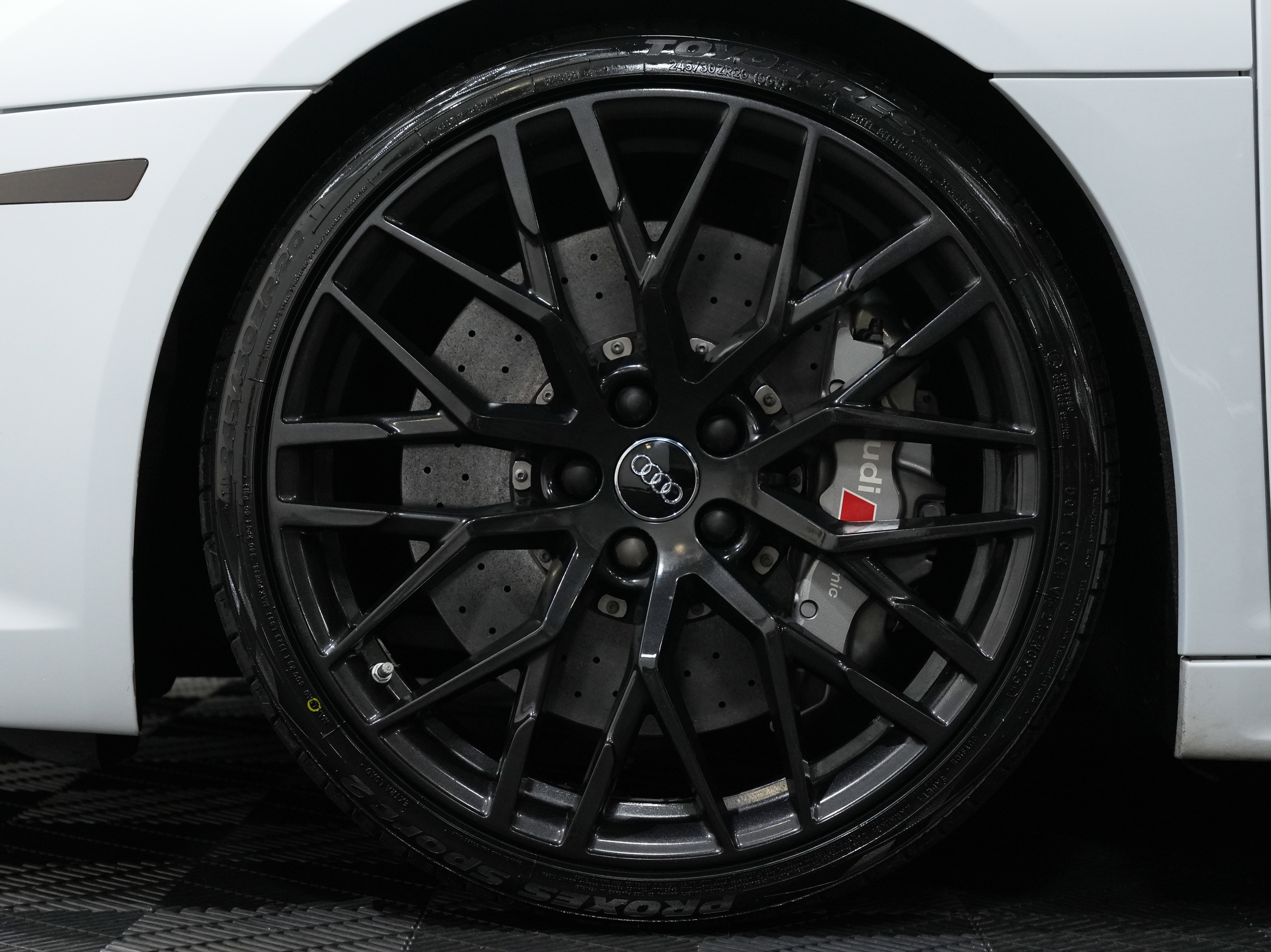 Used 2018 Audi R8 V10 plus image 44