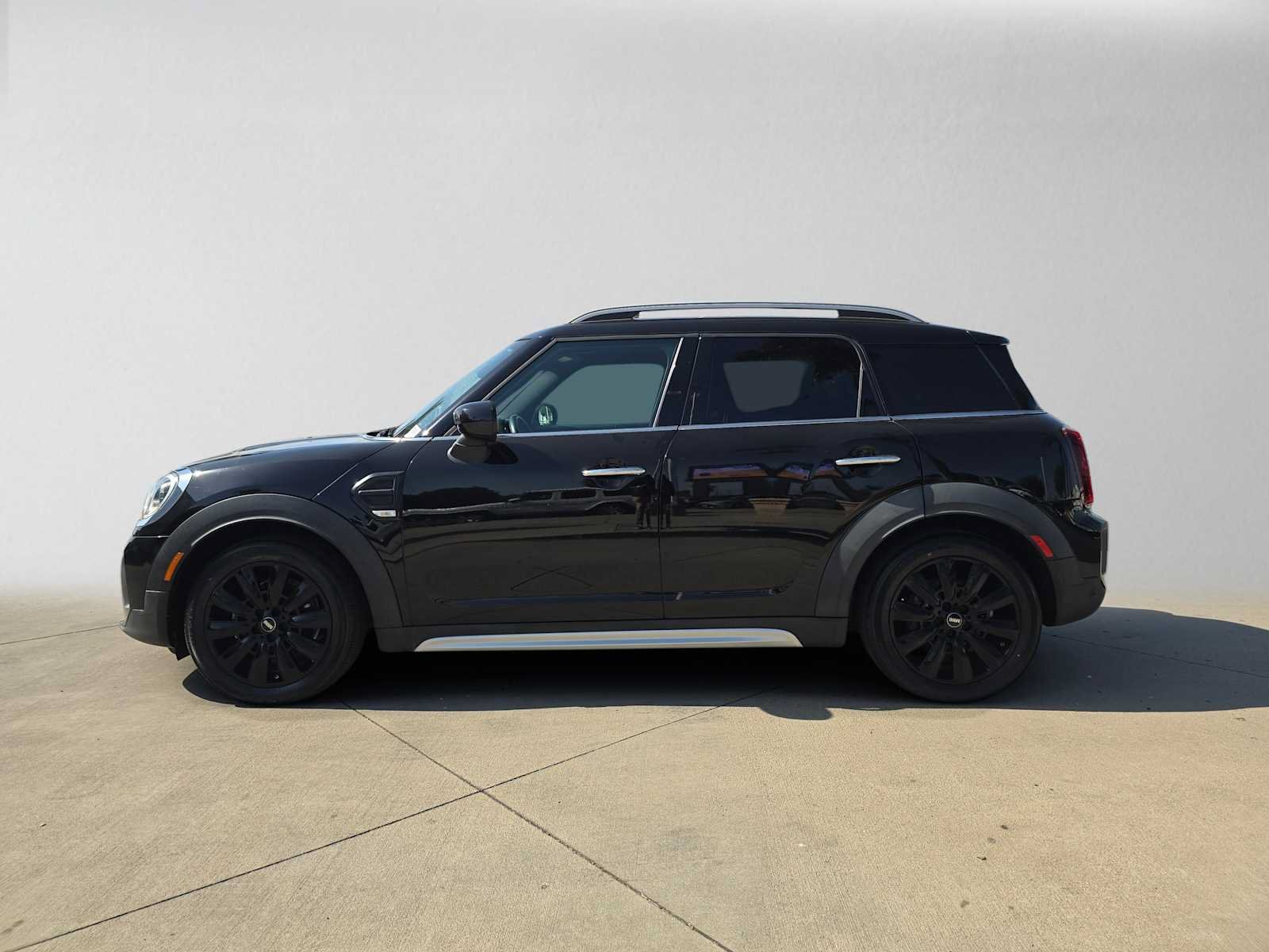 Used 2021 MINI Cooper Countryman FWD image 6
