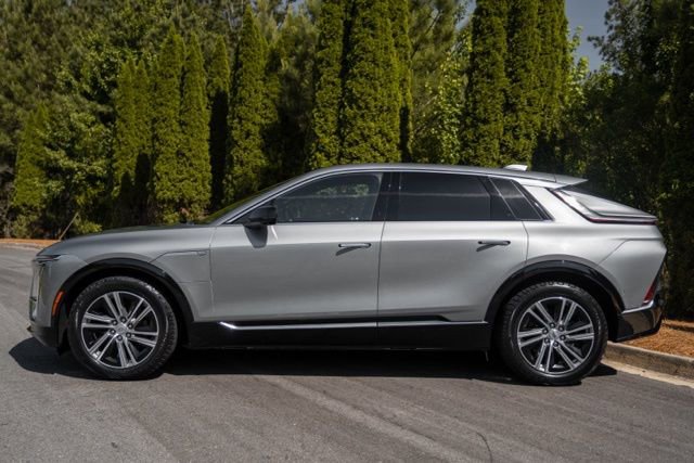 Used 2024 Cadillac Lyriq Luxury RWD image 9