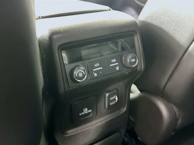 Used 2017 GMC Acadia SLT image 31