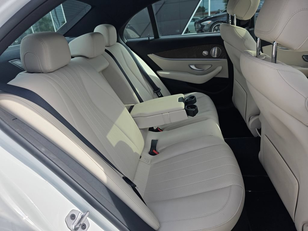 Used 2022 Mercedes-Benz E 350 Sedan image 14