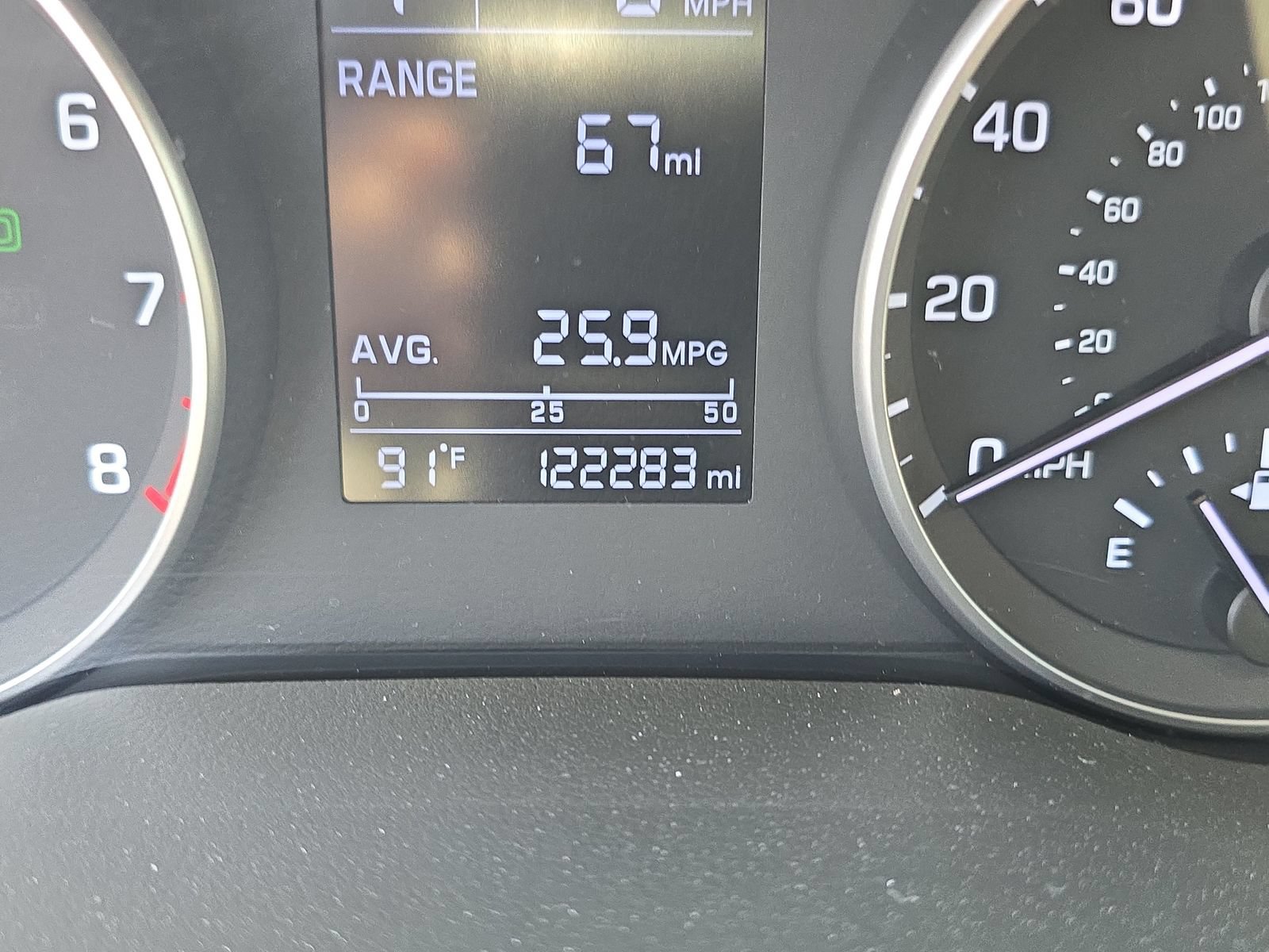 Used 2017 Hyundai Elantra SE FWD image 25