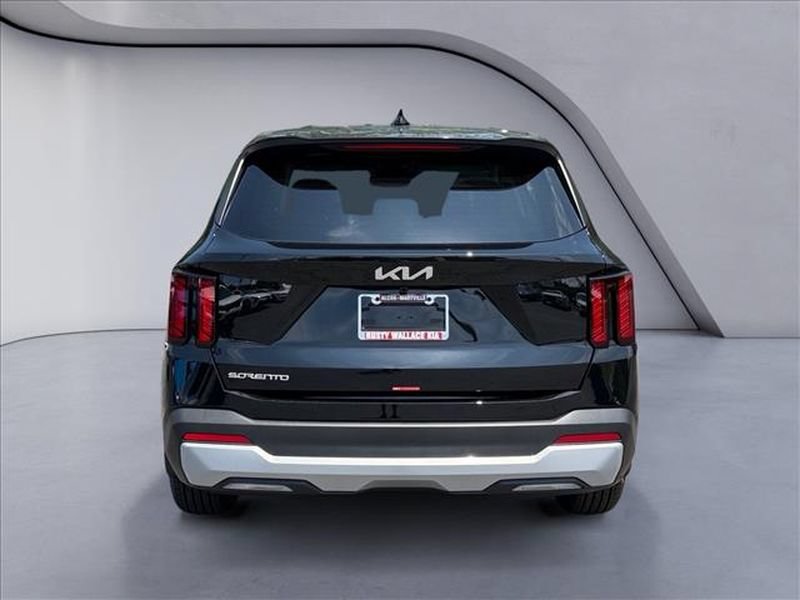 New 2026 Kia Sorento LX FWD image 4