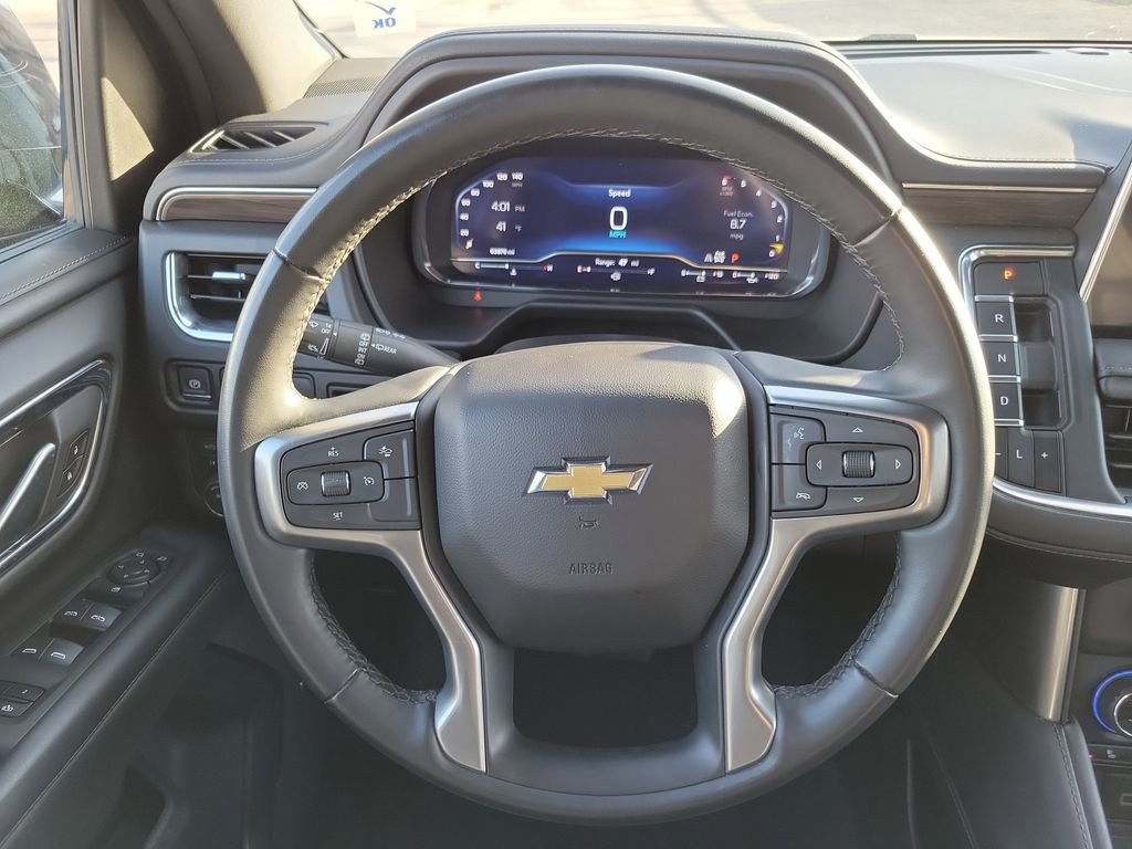 Used 2024 Chevrolet Suburban LT image 21