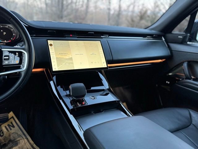 Used 2025 Land Rover Range Rover Sport SE image 28