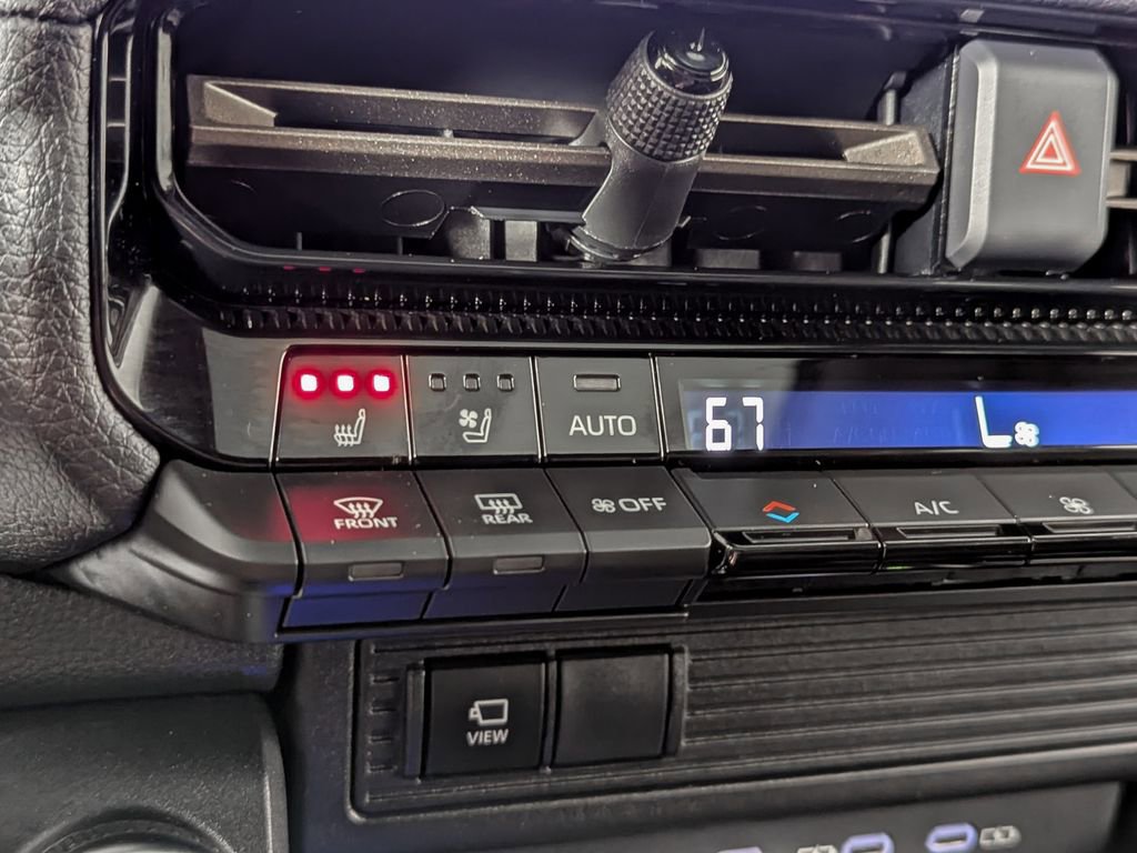 Certified 2024 Toyota Land Cruiser image 30