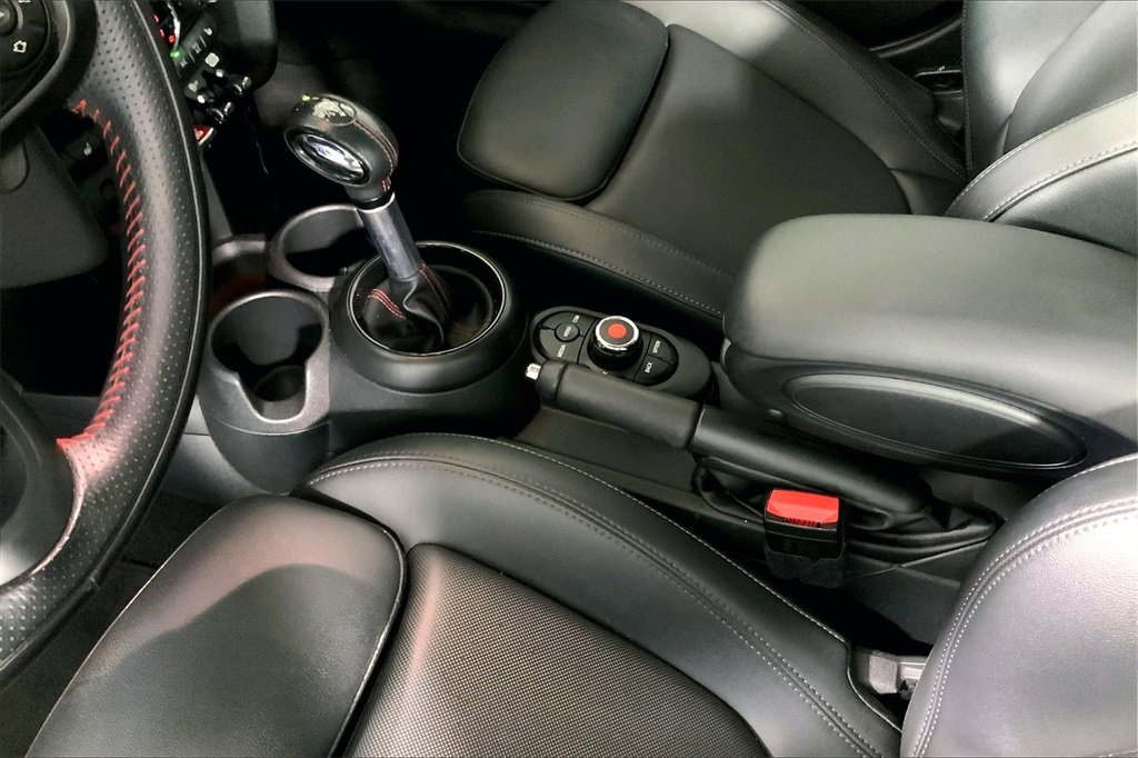 Used 2019 MINI Cooper S image 17