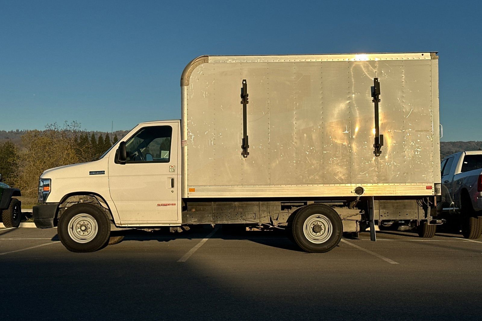 Used 2019 Ford E-350 and Econoline 350 Super Duty w/ Power Windows & Locks Group image 7