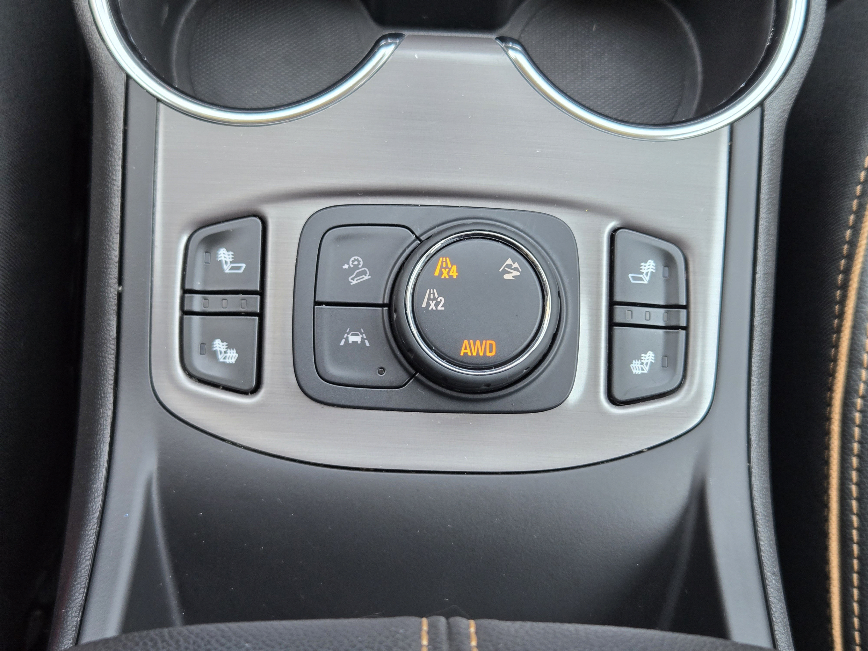Used 2023 GMC Terrain AT4 AWD/4WD image 18