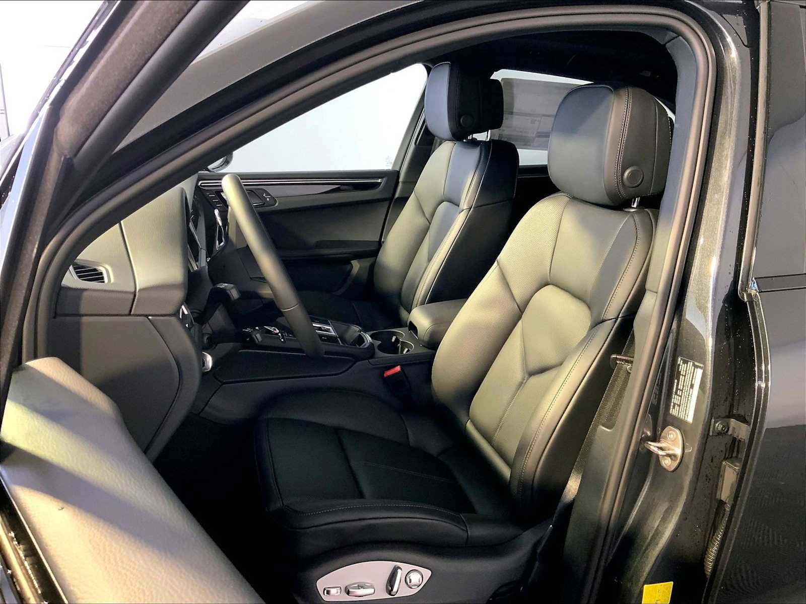 New 2026 Porsche Macan S image 5