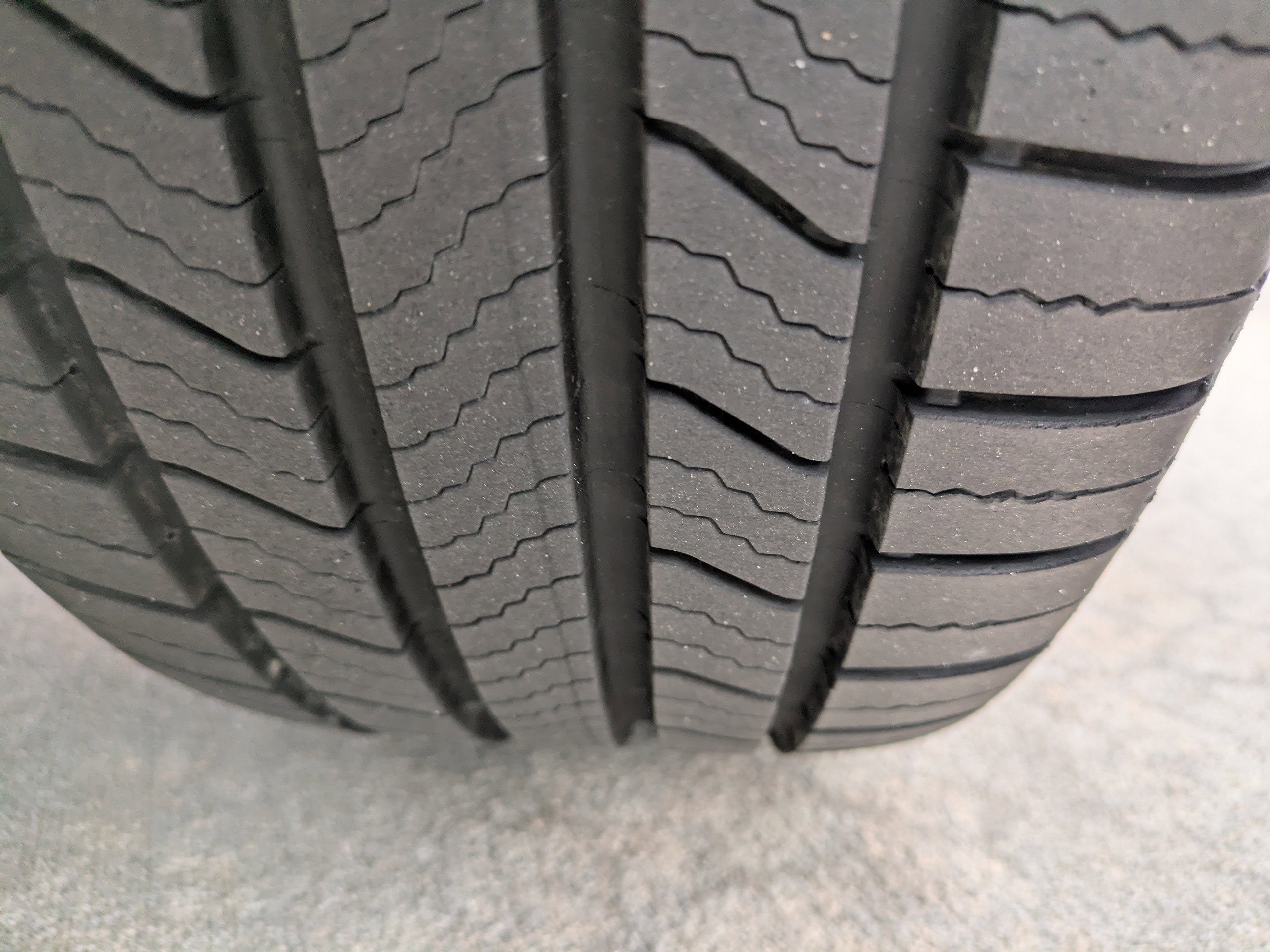 Used 2018 Toyota RAV4 Limited FWD image 9