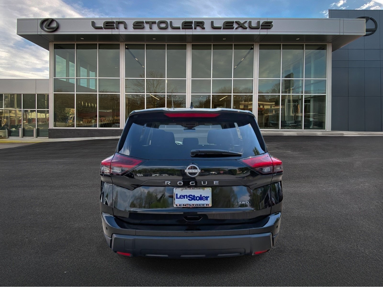Used 2024 Nissan Rogue S AWD/4WD image 4