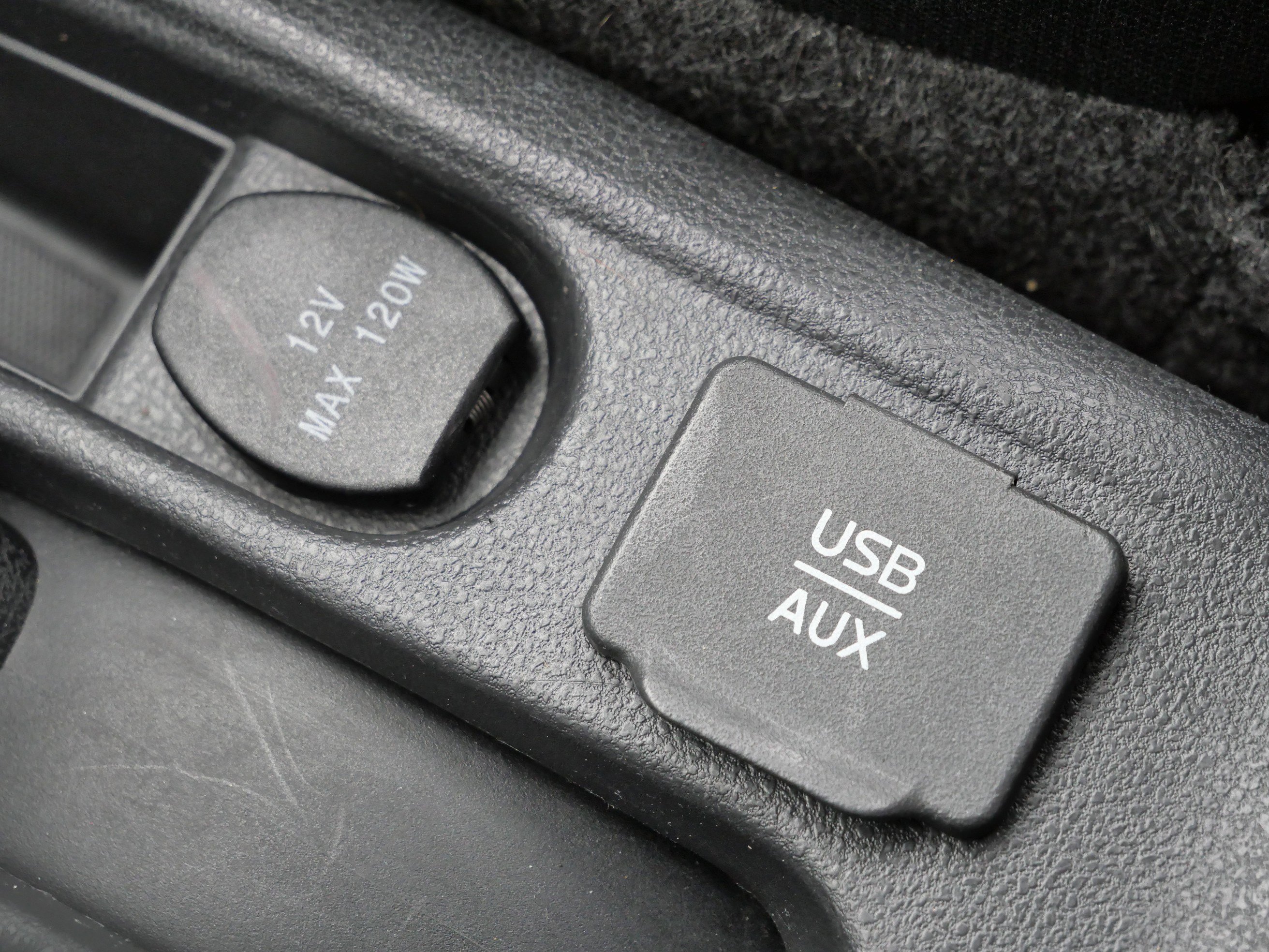 Used 2016 Nissan Versa Note SV image 28