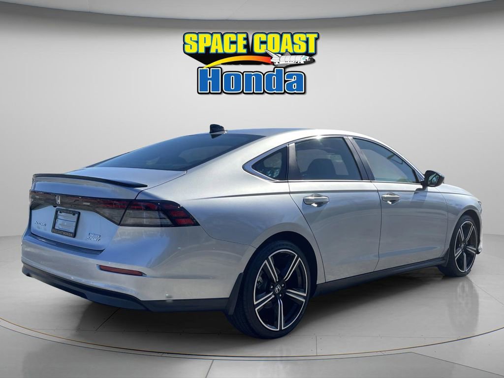 Used 2025 Honda Accord Sport image 9