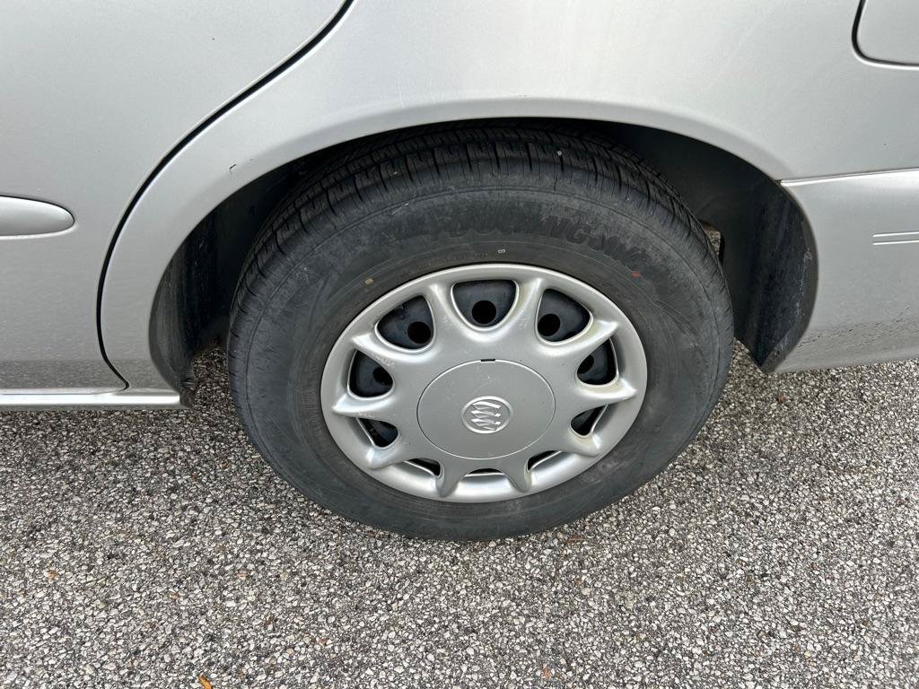 Used 2004 Buick Century Custom FWD image 10