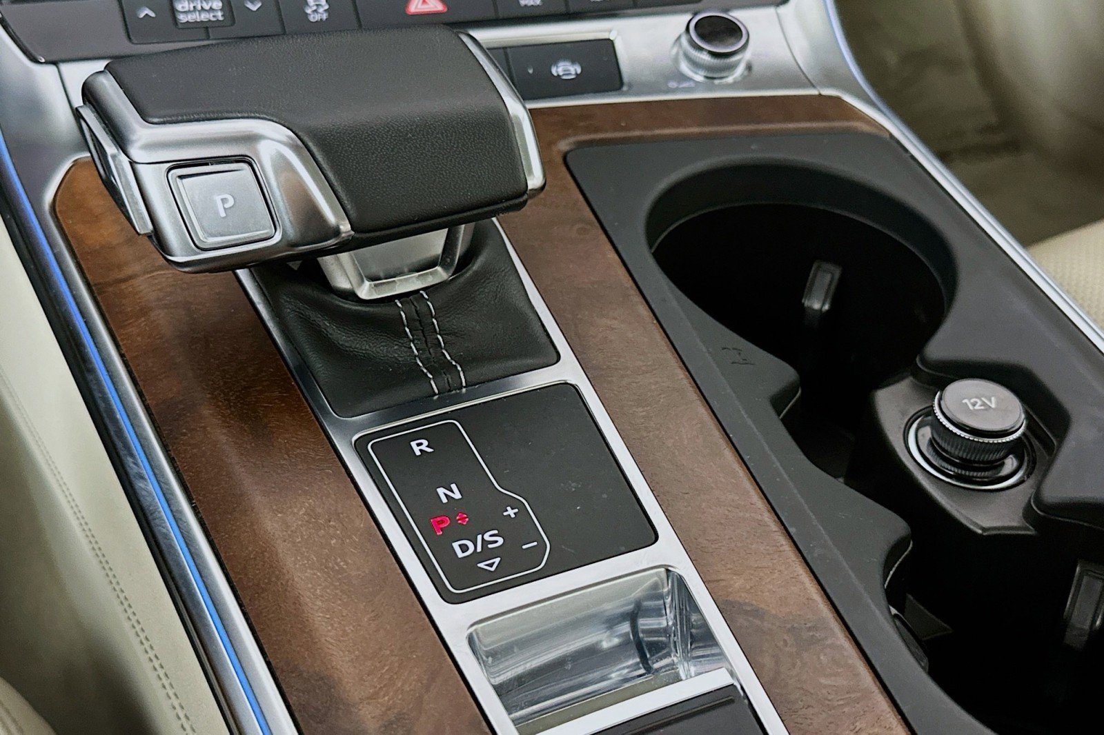 Used 2023 Audi A6 Premium Plus w/ Premium Plus Package image 7