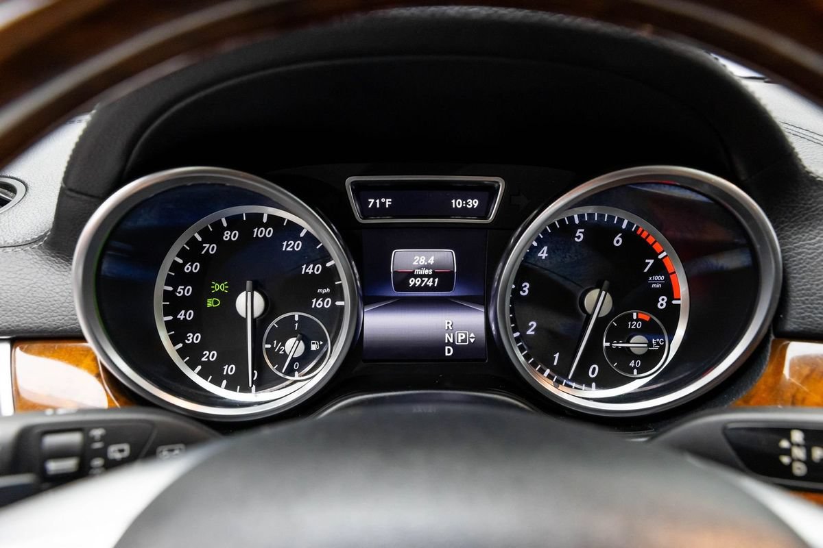 Used 2014 Mercedes-Benz GL 550 4MATIC image 26