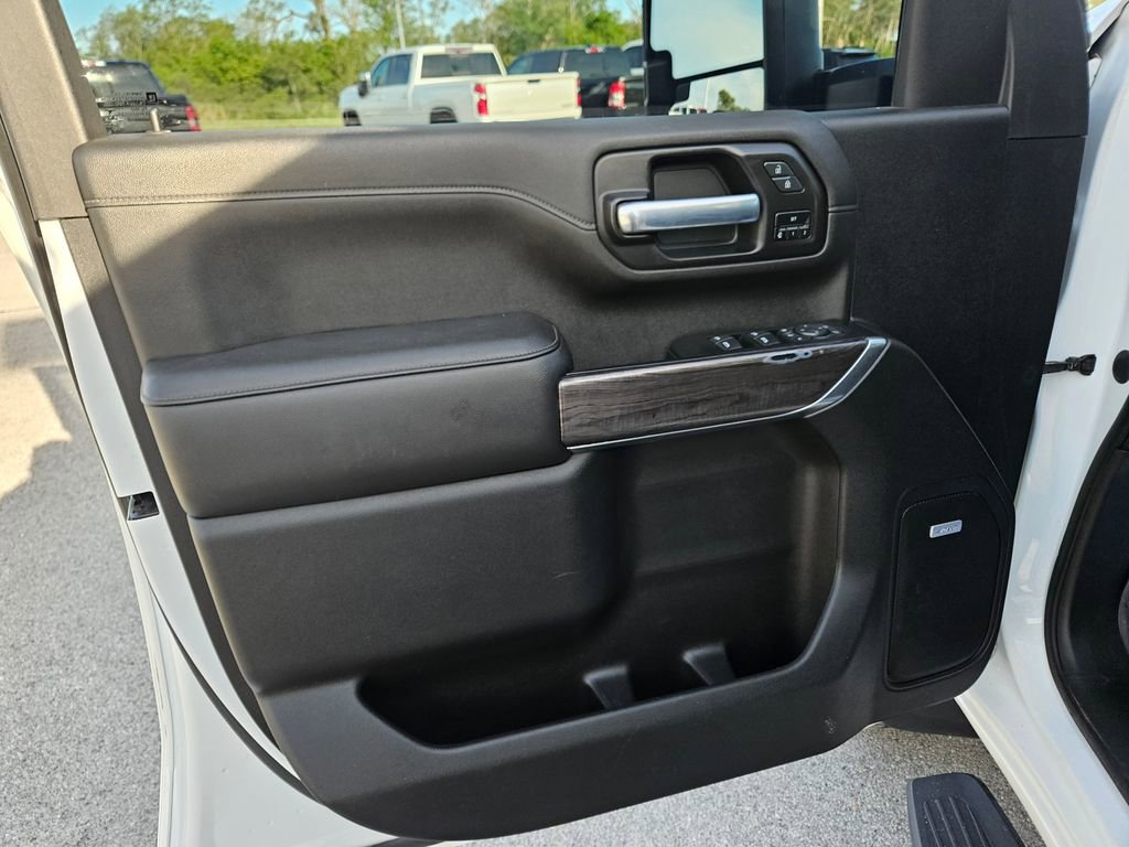 Used 2021 Chevrolet Silverado 2500 LTZ w/ LTZ Premium Package AWD/4WD image 21