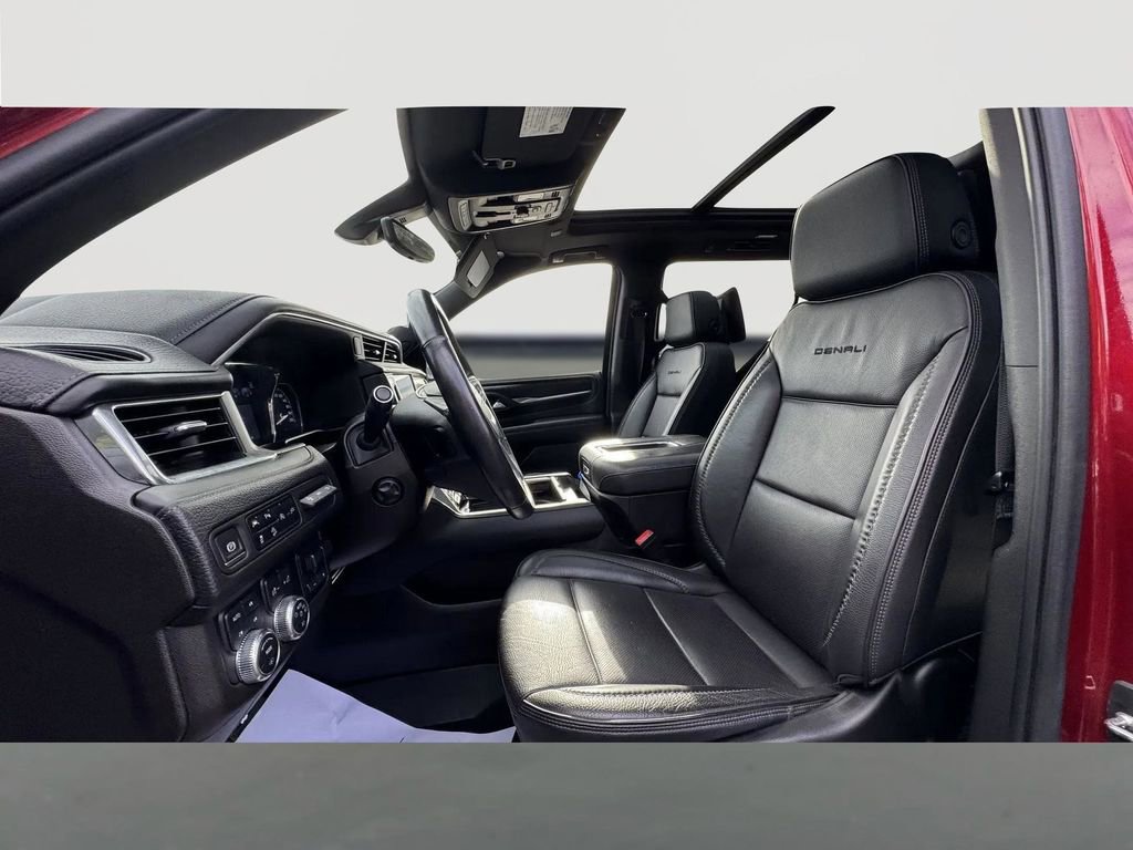 Used 2021 GMC Yukon XL Denali w/ Denali Ultimate Package image 16