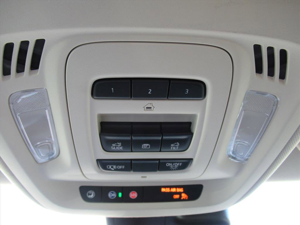 Used 2023 Buick Envision Avenir image 33