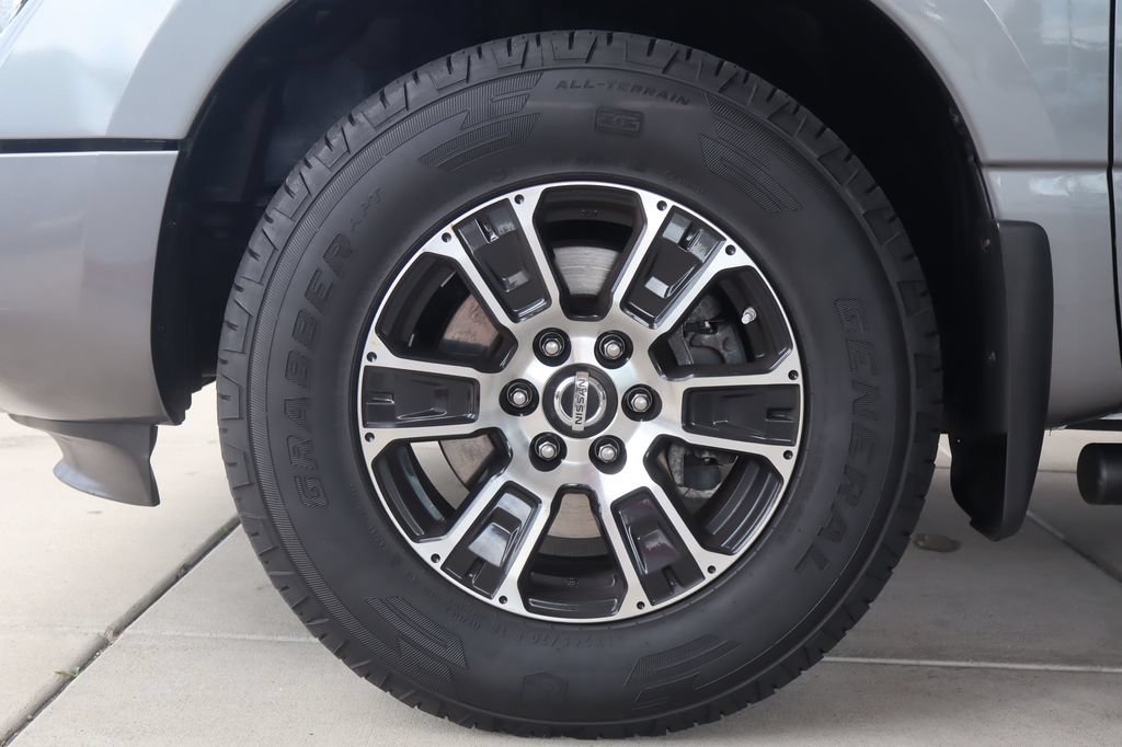 Used 2021 Nissan Titan SV w/ SV Convenience Package AWD/4WD image 5