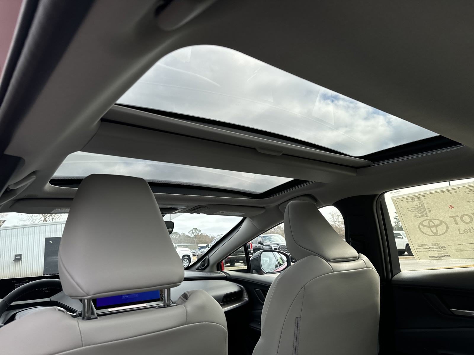 New 2024 Toyota Prius Limited FWD image 27