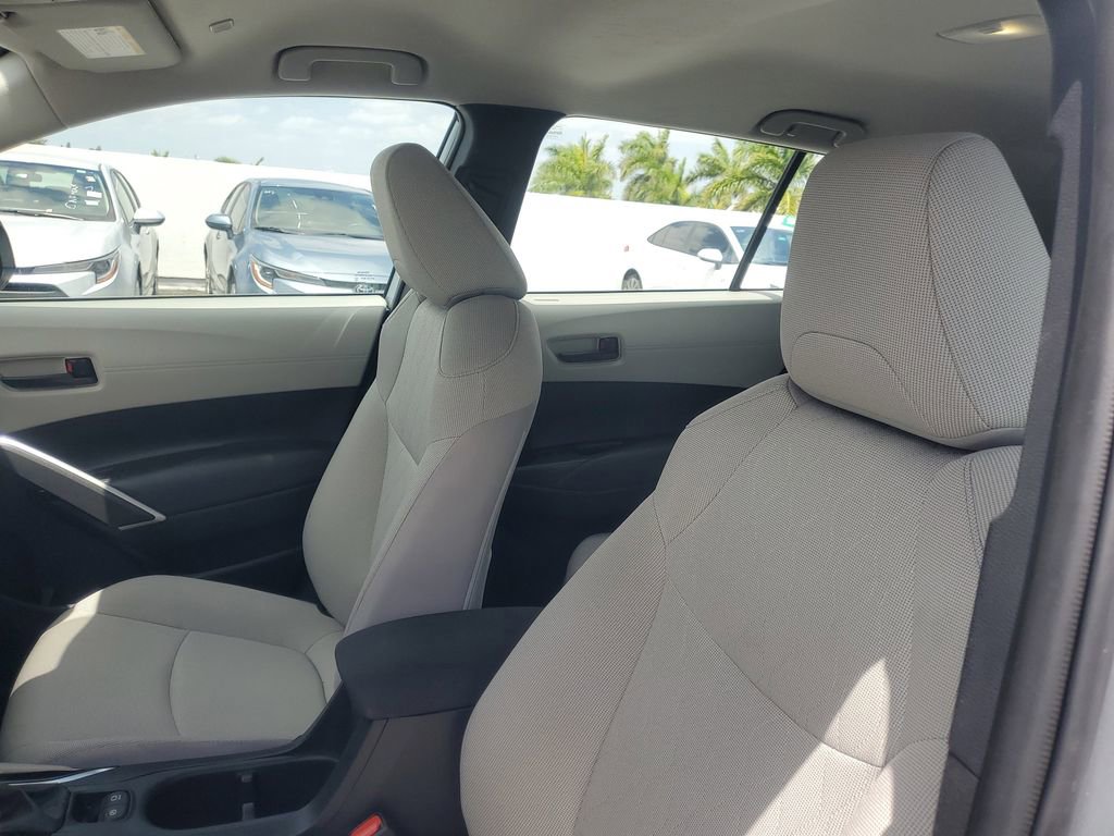 Used 2025 Toyota Corolla Cross L FWD image 15