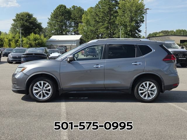 Used 2020 Nissan Rogue SV FWD image 2