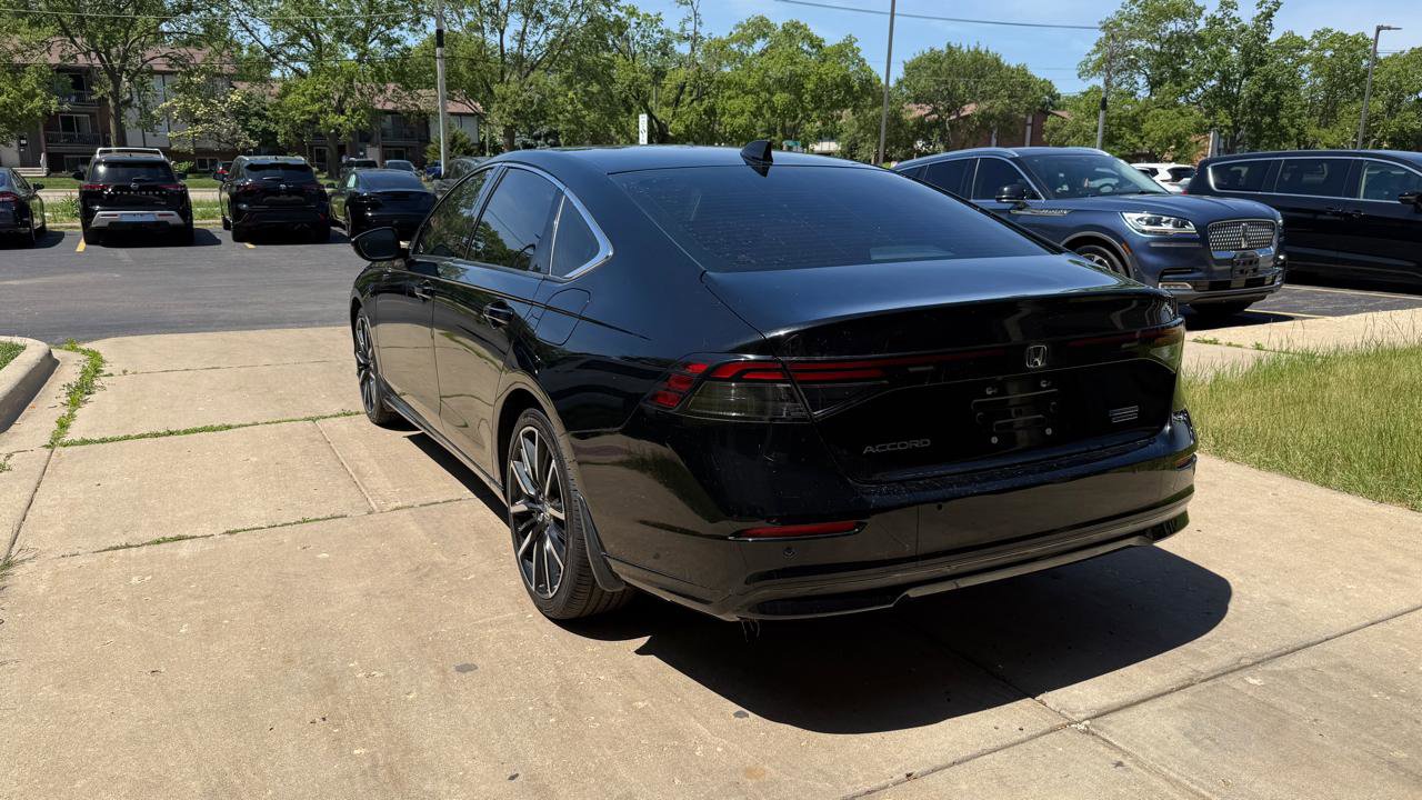 Used 2023 Honda Accord Touring image 5