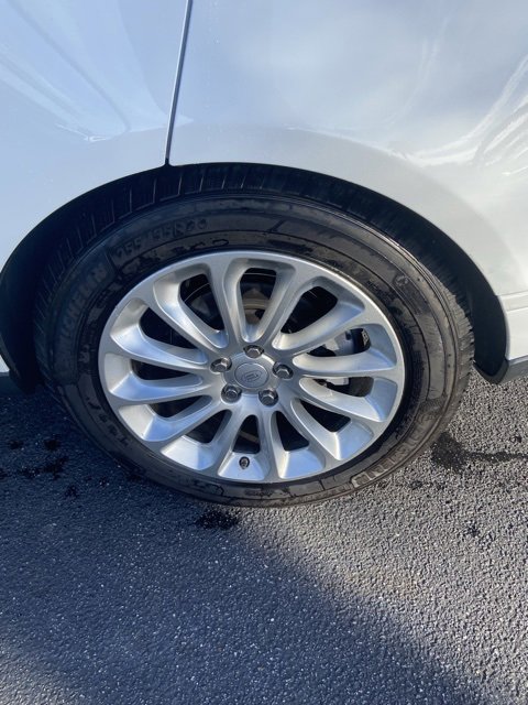 Used 2018 Land Rover Range Rover HSE image 4